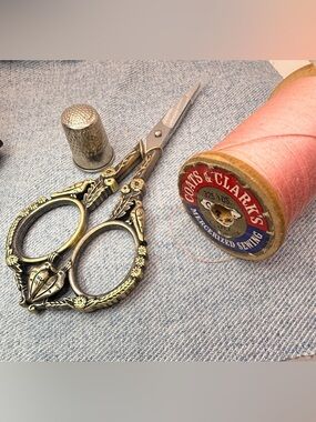 Vintage Style Bird Embroidery Scissors Gold Floral Sewing Snips
